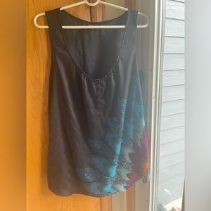 Nicole miller black silk sleeveless shirt with bright flower Size large